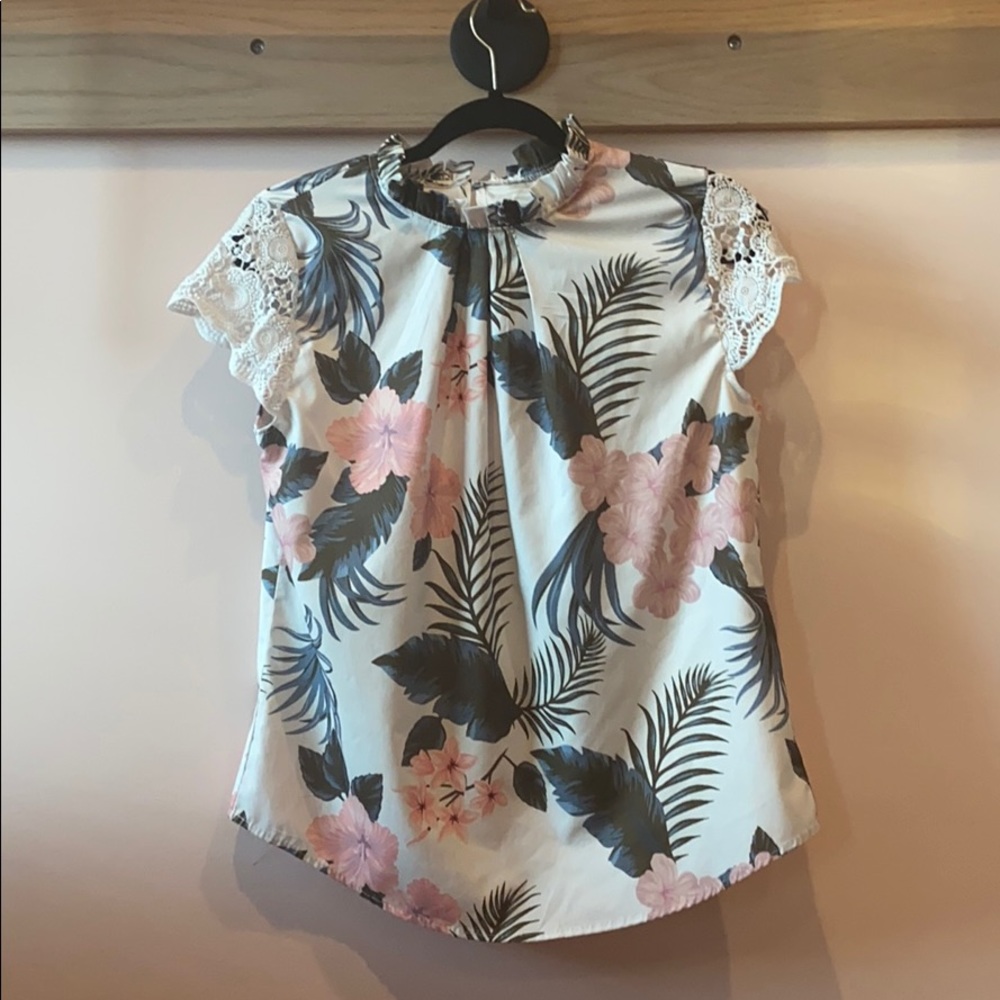 Floral Lace Sleeve Blouse